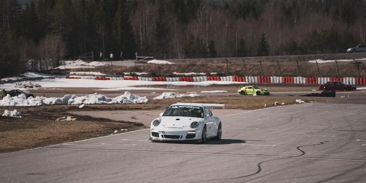 Spolujízda v Porsche 997.2 GT3 Super Cup na závodním okruhu v Brně či Mostě: 1–3 kola