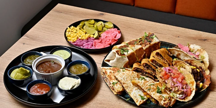 Degustační menu v Casa de Mateo: burrito, tacos i lahev prosecca, pro 2–⁠⁠⁠⁠⁠⁠4 osoby