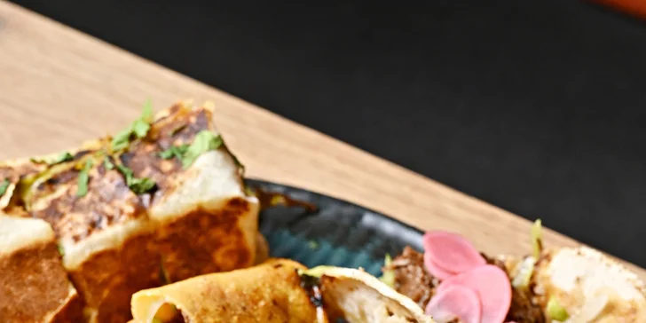 Degustační menu v Casa de Mateo: burrito, tacos i lahev prosecca, pro 2–⁠⁠⁠⁠⁠⁠4 osoby