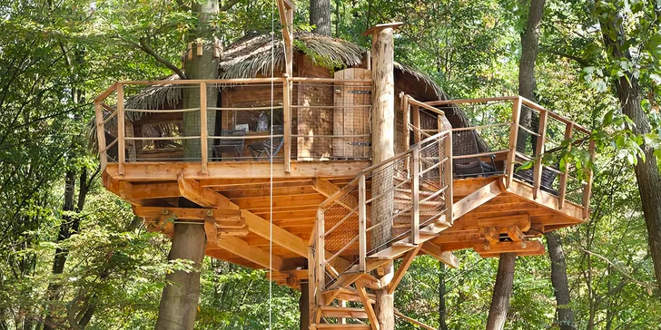 Romantický treehouse na Sázavě: plný minibar, možnost snídaně a božský výhled
