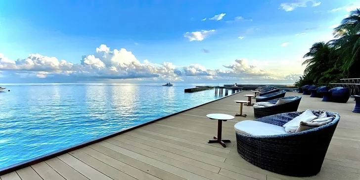 Tropický ráj na Maledivách: 4* hotel Fihalhohi Maldives s all inclusive, přímý let