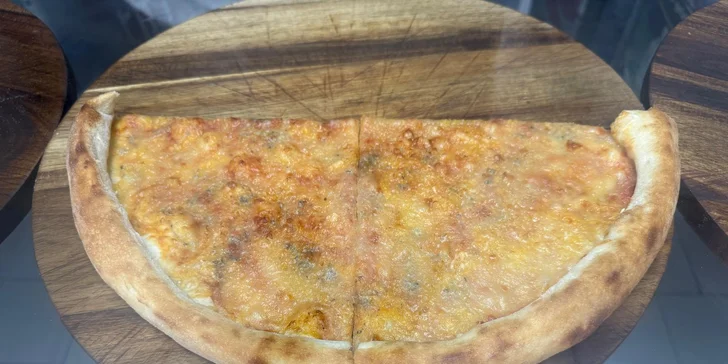 Pořádná nálož pizzy dle vlastního výběru: 2 x velká pizza nebo 1/4 na malý hlad