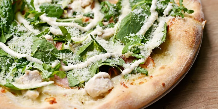 Italská pizza dle vlastního výběru pro 1 až 2 osoby: tuňáková, vegetariana i diavola