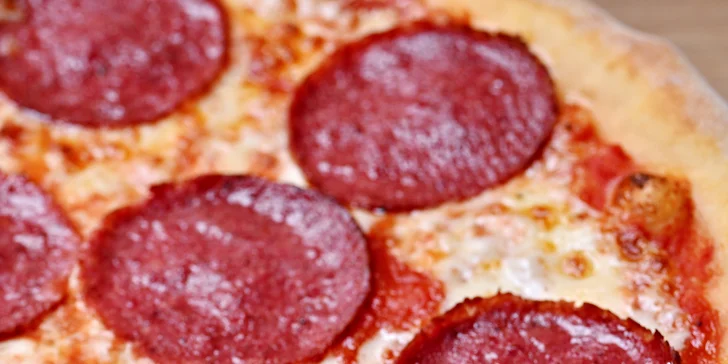 Italská pizza dle vlastního výběru pro 1 až 2 osoby: tuňáková, vegetariana i diavola