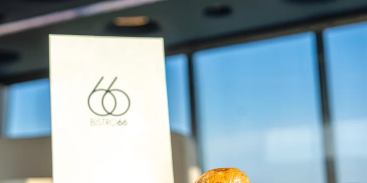 Dárkové poukazy na jídlo i nápoje ve 3 restauracích Žižkovské věže: Miminoo, Oblaca a Bistro 66