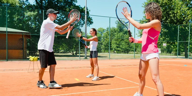 Privátní tenisové lekce s trenérem: 60 minut pro 1 nebo 2 osoby