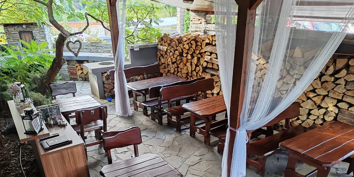 Relax ve Slezsku: pobyt s litrem rozlévaného vína, degustačním menu nebo vířivkou na pokoji