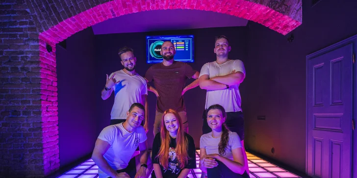 GlowStep: 55 min. pixelových her pro jednoho, dva i celou partu