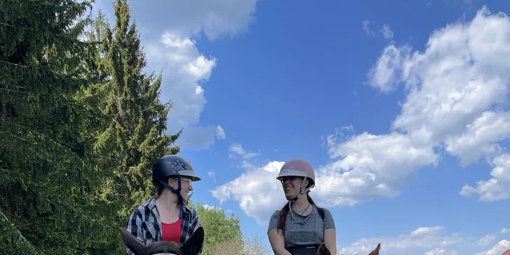 Projížďka na koni v srdci Podbrdska: seznámení, 40 min. v sedle i focení