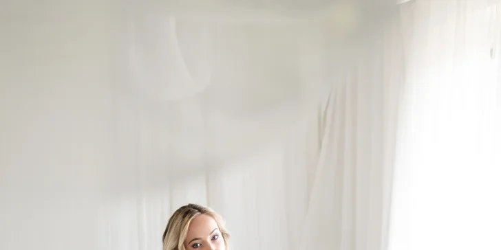 Ateliérové těhotenské focení & milkbath: sama, s partnerem či rodinou, 5 až 15 fotografií