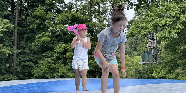 Celodenní vstup na nafukovací trampolíny a hranolky k tomu: pro 1-2 děti