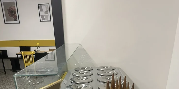 Káva, klid a koláček: otevřené vouchery na 300 nebo 500 Kč do kavárny v Sezemicích