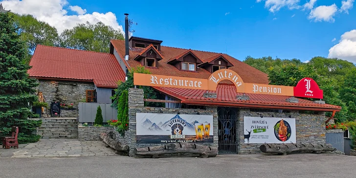 Relax ve Slezsku: pobyt s litrem rozlévaného vína, degustačním menu nebo vířivkou na pokoji