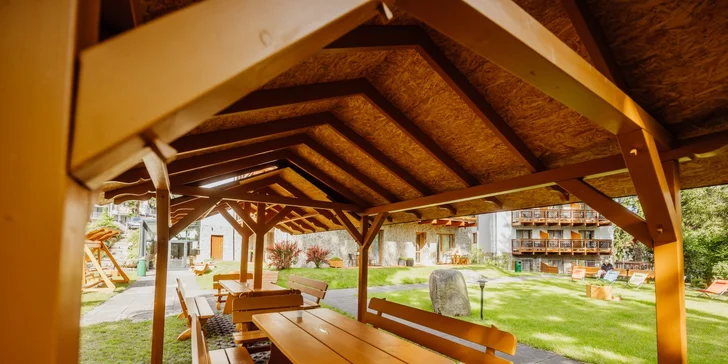 Pobyt ve Sklářské Porubě: snídaně i bowling či privátní wellness