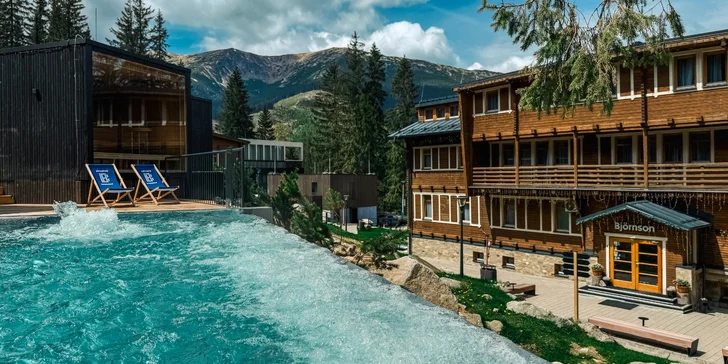 Dovolená v unikátních Björnson Tree Houses s novým venkovním wellness, 2 děti do 9,9 let zdarma