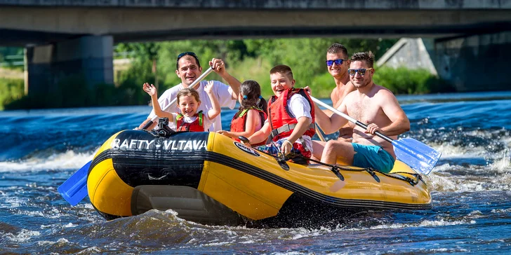Výlety na raftu po Vltavě pro 2-4 osoby: nádherné trasy Českým Krumlovem a okolím