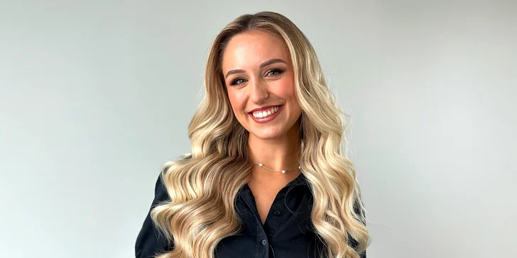 Profesionální líčení a vlasový styling pro každou příležitost na den i na večer