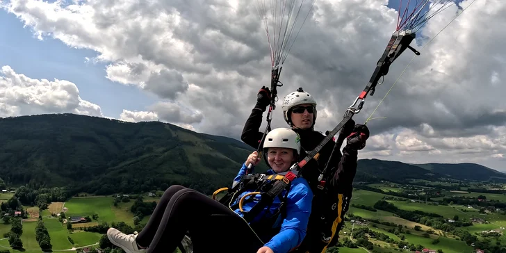 Tandemový paragliding: adrenalinový termický let v Beskydech pro 1 osobu