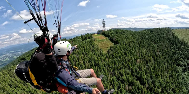 Tandemový paragliding: adrenalinový termický let v Beskydech pro 1 osobu