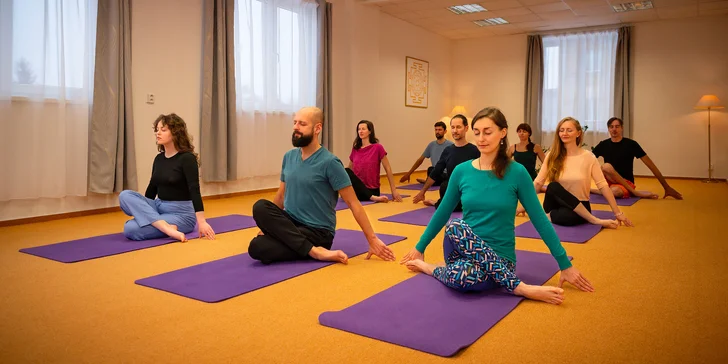 Relax i zdravý životní styl: měsíční kurz integrální jógy pro všechny věkové kategorie