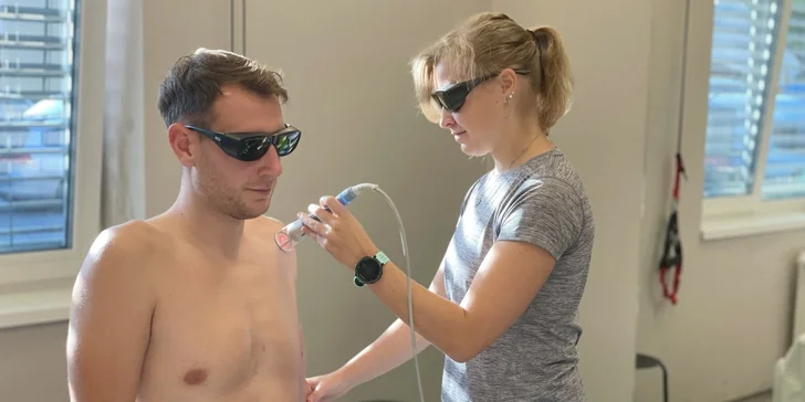 Vstupní vyšetření a terapie ve fyzioterapeutické klinice Kinisi