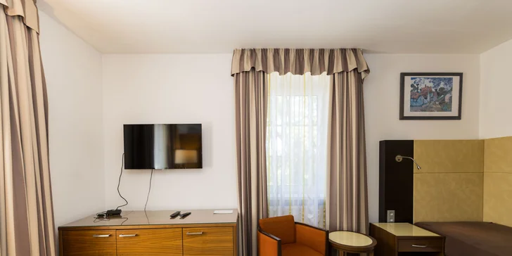 Pohoda 3 km od Karlových Varů až pro 4 osoby: apartmány s kuchyňkou