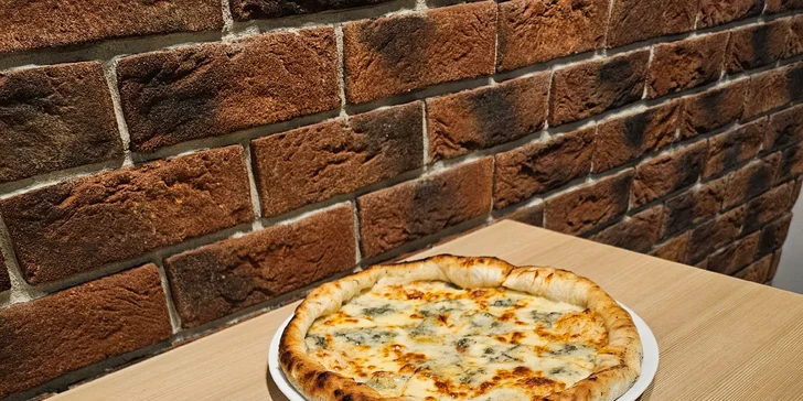 Řádění na motokárách pro děti i dospělé: až 3 jízdy i pizza dle výběru