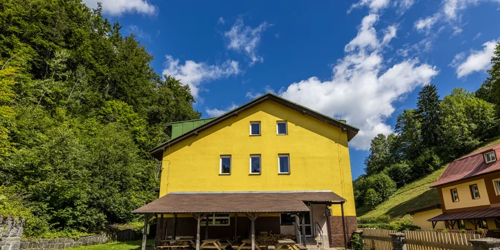 Dovolená v Krkonoších i se snídaní či polopenzí blízko skiareálu