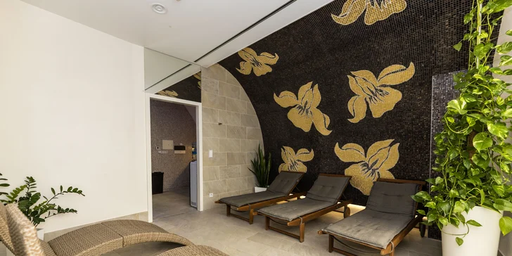 4* hotel jen 2 min. od kolonády: jídlo, neomezený wellness i procedury