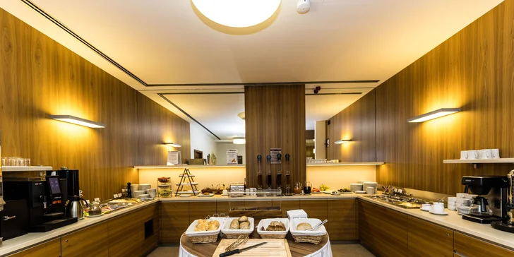 4* hotel jen 2 min. od kolonády: jídlo, neomezený wellness i procedury