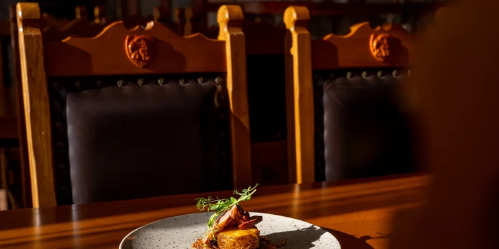 5chodové menu v zámecké restauraci i privátní relaxace pro dva
