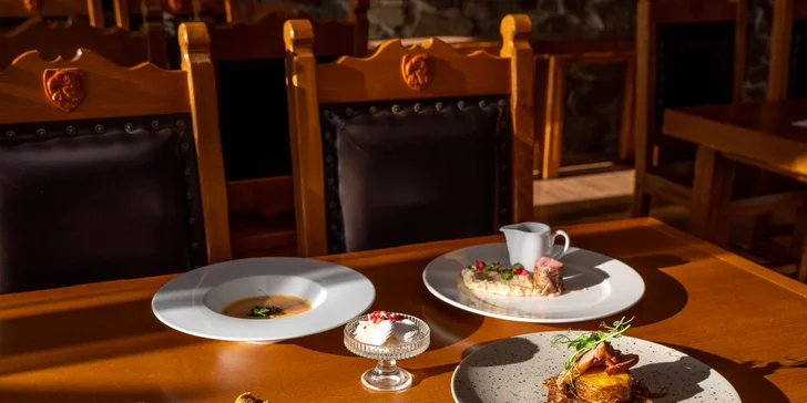 5chodové menu v zámecké restauraci i privátní relaxace pro dva