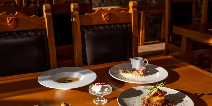 5chodové menu v zámecké restauraci i privátní relaxace pro dva