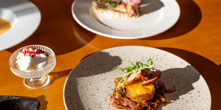 5chodové menu v zámecké restauraci i privátní relaxace pro dva