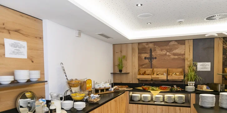 Kitzbühelských Alpách: 4* hotel blízko sjezdovky, bohatá polopenze, saunová zóna i karta výhod