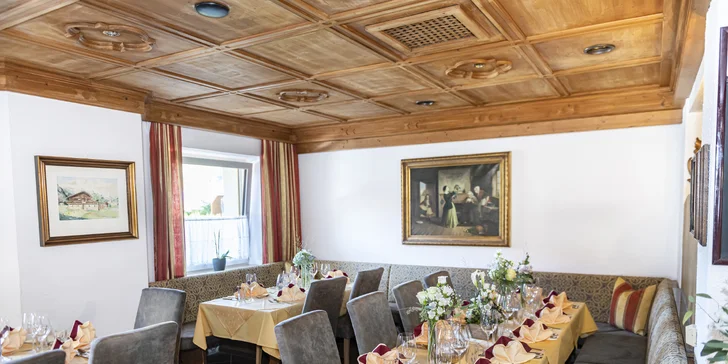 Kitzbühelských Alpách: 4* hotel blízko sjezdovky, bohatá polopenze, saunová zóna i karta výhod