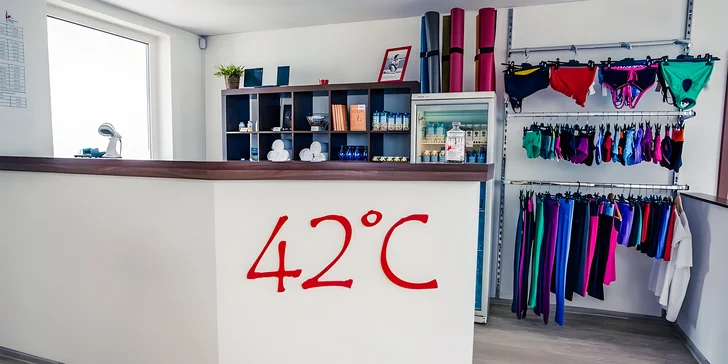 Protáhněte se v horku: 1, 5 nebo 10 lekcí skupinové Bikram jógy