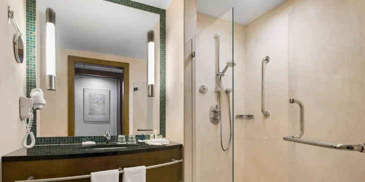 Poznejte Wrocław: z pohodlí 5* hotelu se snídaní a saunou, 10 minut chůze od hlavního náměstí