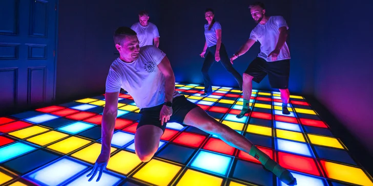 GlowStep: 55 min. pixelových her pro jednoho, dva i celou partu