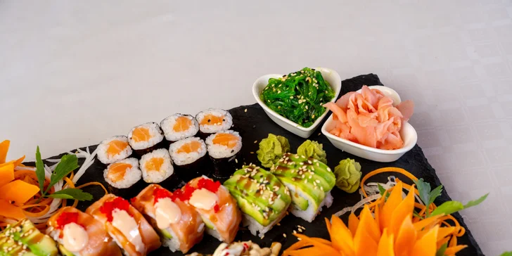Pestré sushi sety: 20–48 kusů s rybami, krabem, úhořem i zeleninou