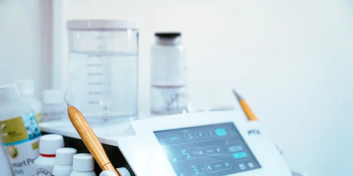 Okouzlete zářivým úsměvem: dentální hygiena ve Stodůlkách pro děti i dospělé, vč. možnosti bělení
