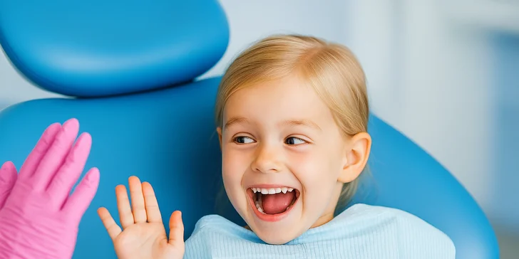Okouzlete zářivým úsměvem: dentální hygiena ve Stodůlkách pro děti i dospělé, vč. možnosti bělení