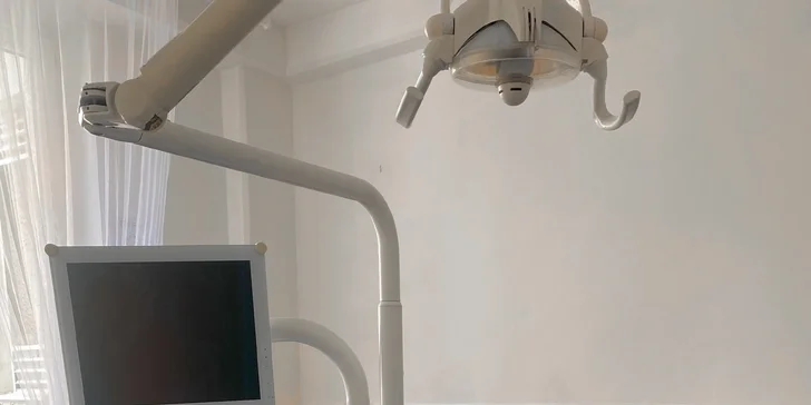 Okouzlete zářivým úsměvem: dentální hygiena ve Stodůlkách pro děti i dospělé, vč. možnosti bělení