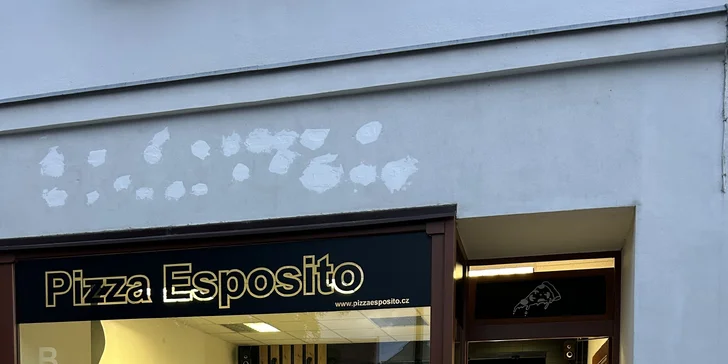 Pizza či burger dle výběru pro 1 nebo 2 osoby: se sýrem, kuřetem i papričkami