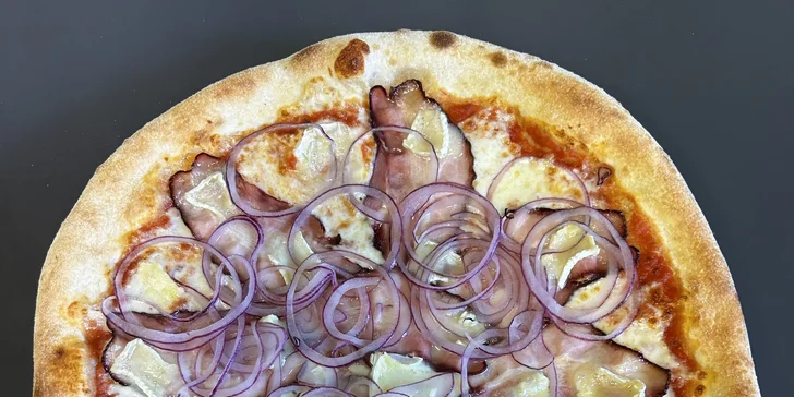 Pizza či burger dle výběru pro 1 nebo 2 osoby: se sýrem, kuřetem i papričkami