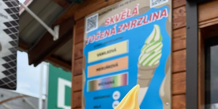 Velká točená zmrzlina ve vaflovém kornoutu: několik příchutí dle denní nabídky