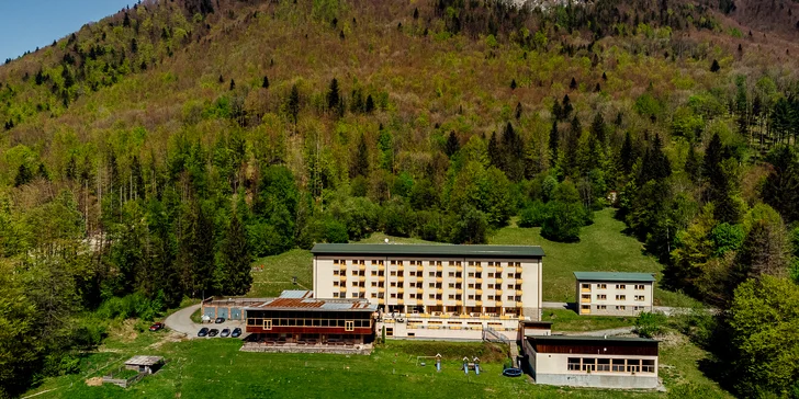 Pobyt v krásném prostředí Vrátné doliny s polopenzí a wellness, v nabídce varianta se skipasem