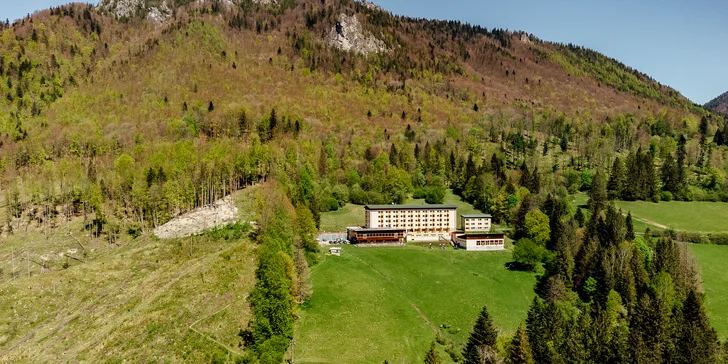 Pobyt v krásném prostředí Vrátné doliny s polopenzí a wellness, v nabídce varianta se skipasem