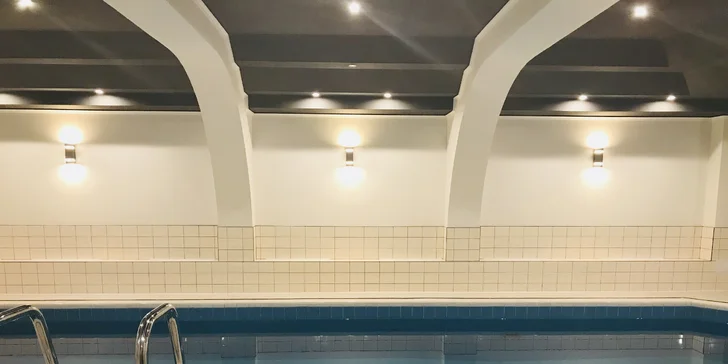 Hotel v centru Vratislavi jen 5 min. pěšky od Staroměstského náměstí: wellness a snídaně či polopenze