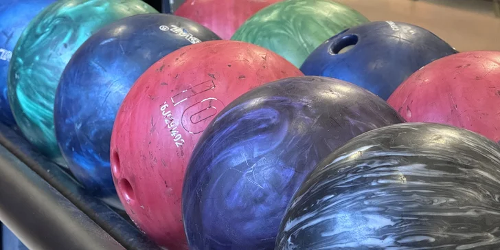 Talíř řízků o váze 0,5 nebo 1 kg i s hodinou bowlingu až pro 8 osob